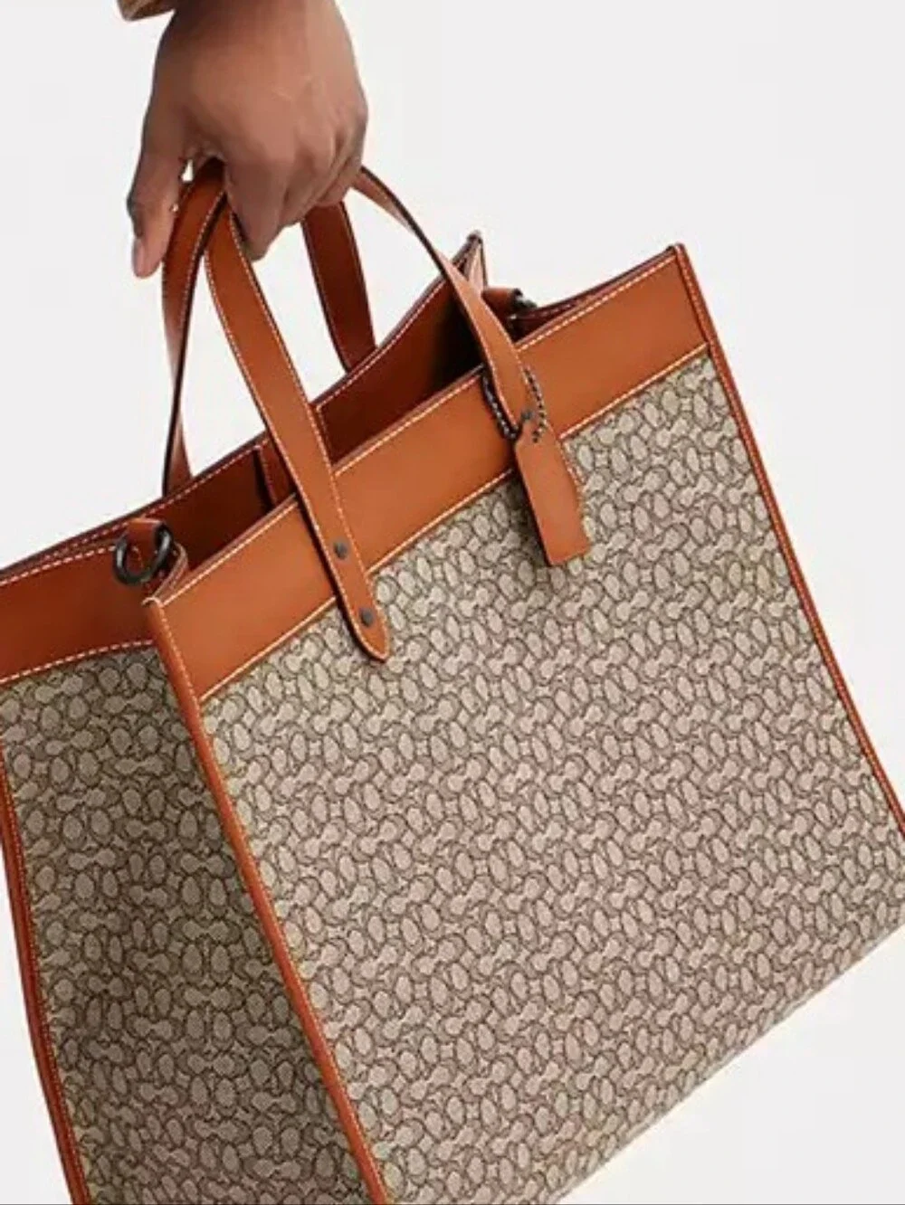 COACH Field Tote 40 In Micro Signature Jacquard